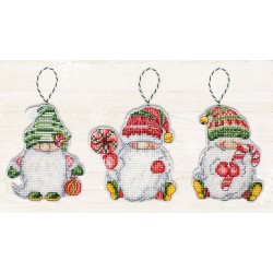 JK030 - Kalėdų nykštukai (Christmas gnomes) siuvinėjimo rinkinys Luca-S